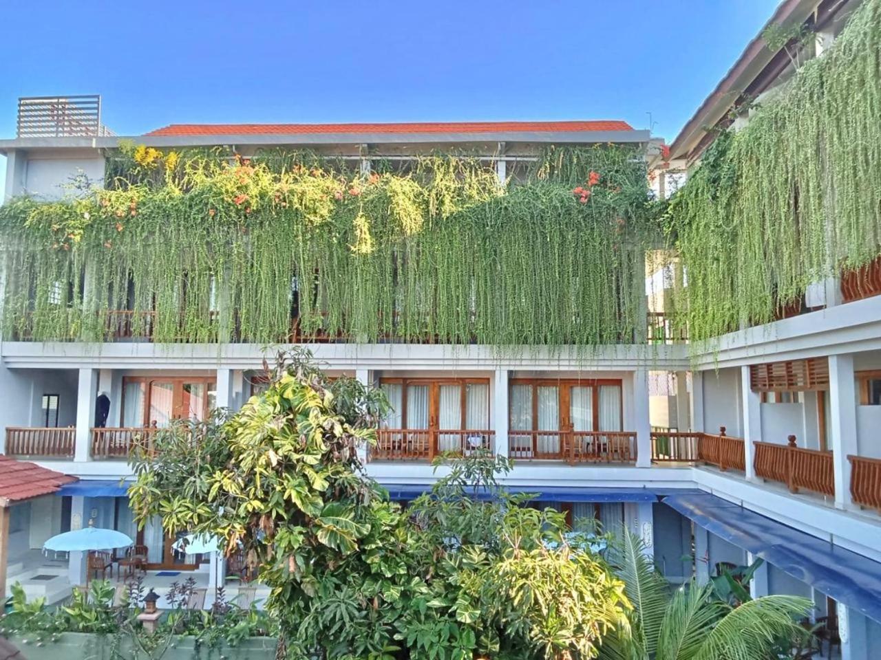 Komodo Lodge Labuan Bajo Exterior photo