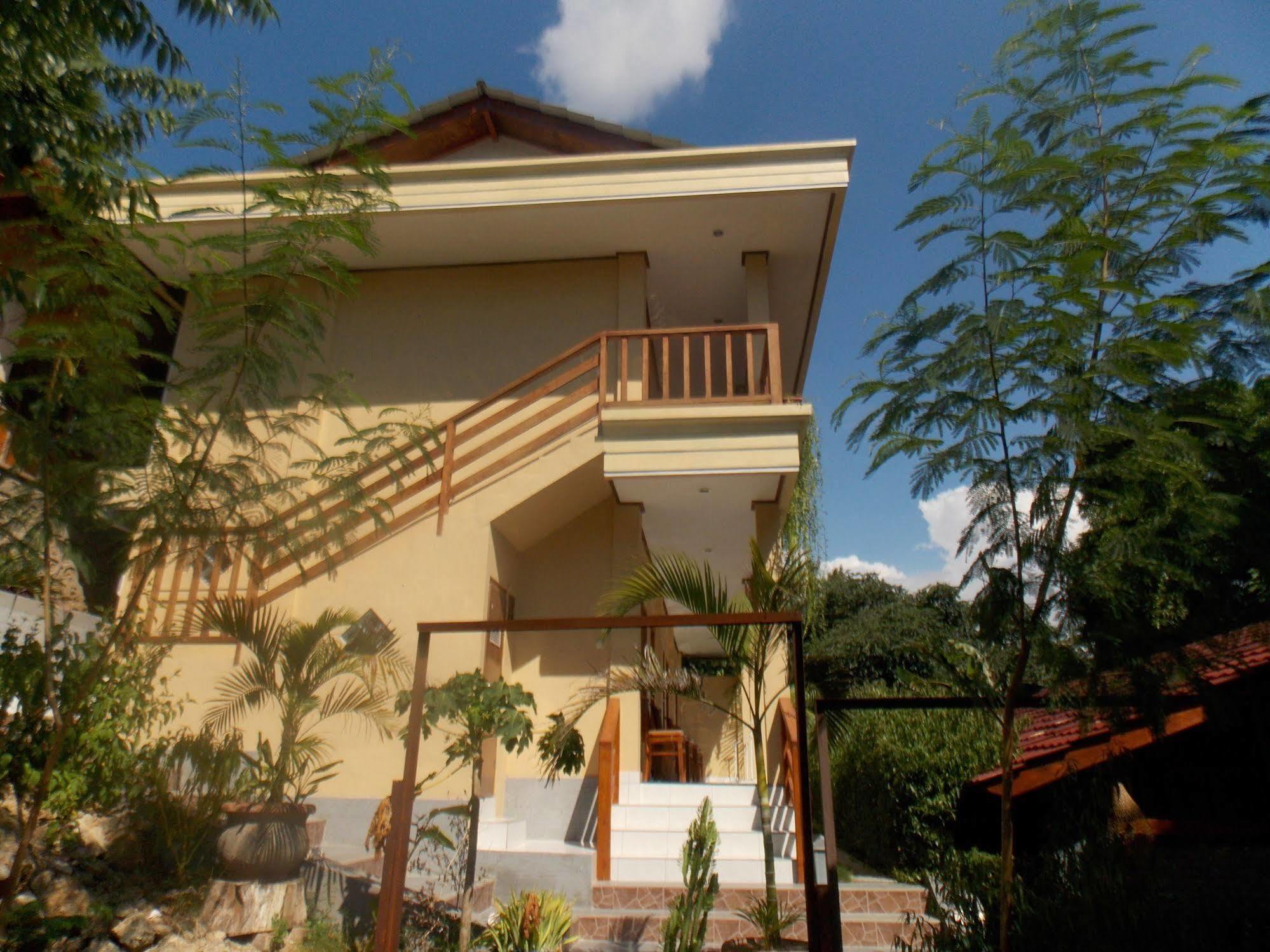 Komodo Lodge Labuan Bajo Exterior photo